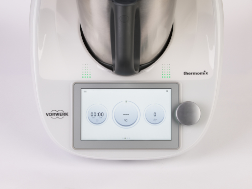 Karin Gatzen mit dem Thermomix